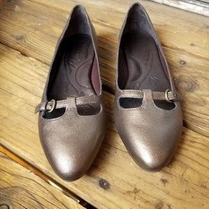 T Strap Flats make offer